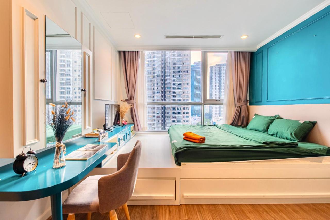 Moxy Hcmc Aparts - Vinhomes Central Park, Ice Rink Thành Pho Ho Chí Minh Esterno foto