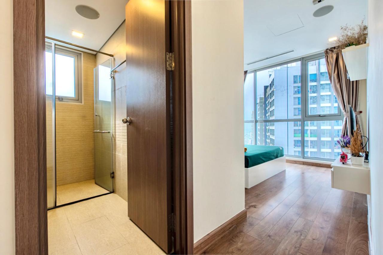 Moxy Hcmc Aparts - Vinhomes Central Park, Ice Rink Thành Pho Ho Chí Minh Esterno foto